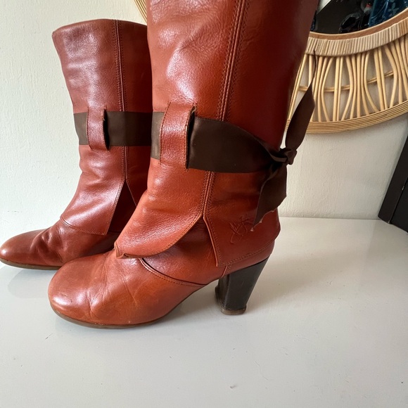 John Fluevog Terracotta Heeled Boots - Picture 2 of 6